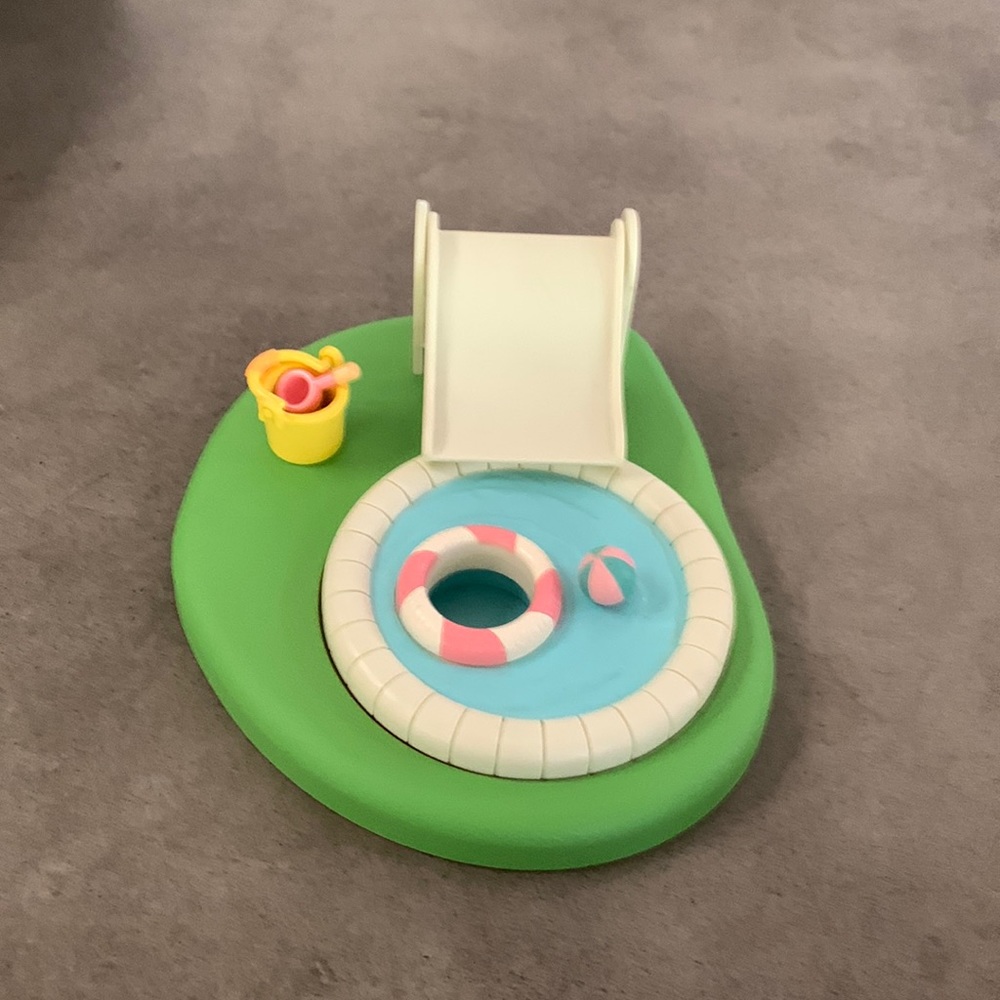 Calico Critters kitty pool and sand pit